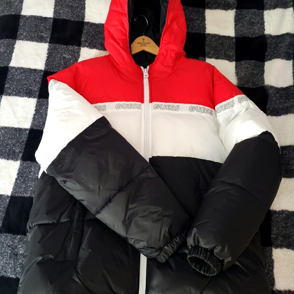 Guess puffer jacket. Xxl - Picture 1 of 10